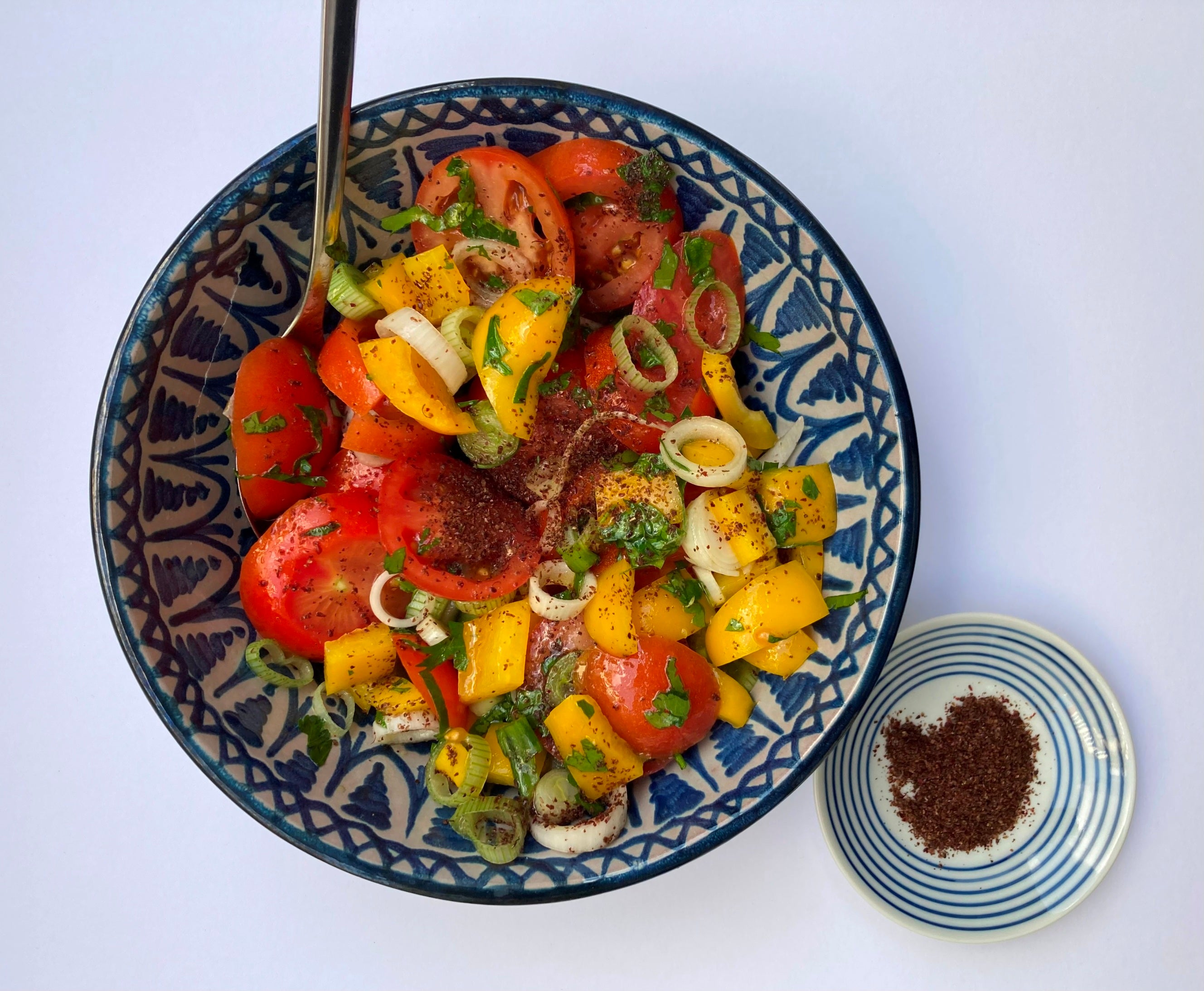 Sumach Rezept: Bunter Orientalischer Salat – mariaszaatar Sumach Rezept: Bunter Orientalischer Salat – mariaszaatar